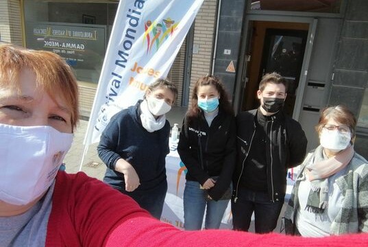 Saeydrick Saey (bénévole technique) et son amie... chouette une future bénévole...